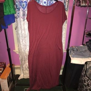 Maxi dress with slits